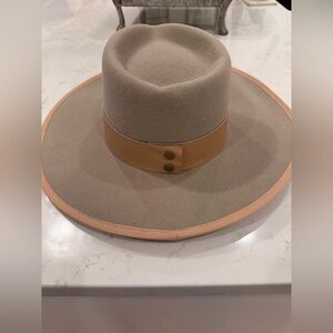 San Diego Women’s Wide Brim Felt Fedora Hat in Taupe with Tan Band